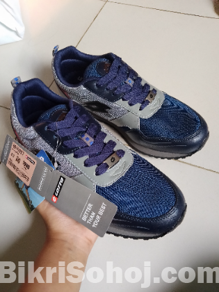 Lotto shoe